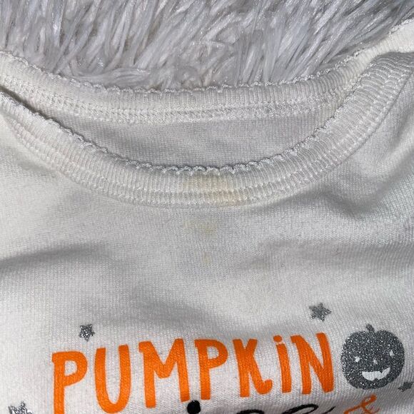 Carter’s 12M Long Sleeve Onesie “Pumpkin Spice Everything Nice” - Picture 4 of 5